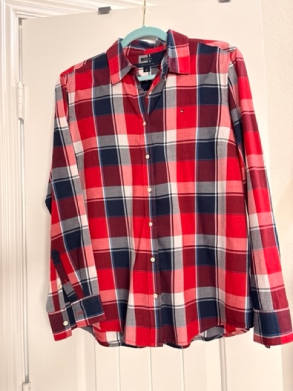Tommy Hilfiger Women’s Large Red Navy Plaid Long Sleeve Shirt